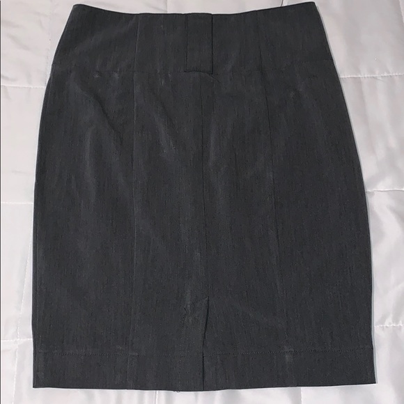 Guess Pencil Skirt - Picture 2 of 2